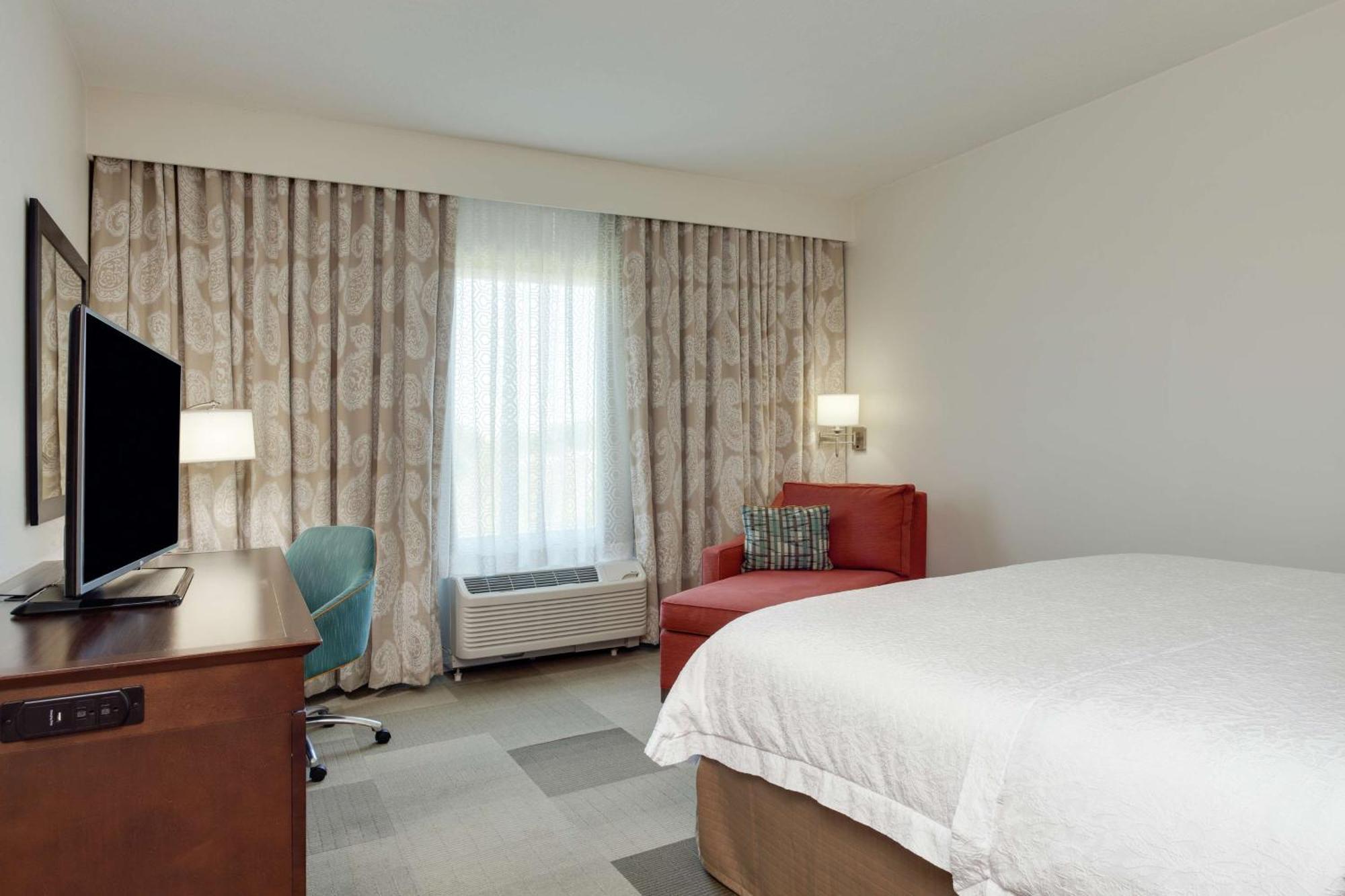 Hampton Inn & Suites - דה לנד מראה חיצוני תמונה